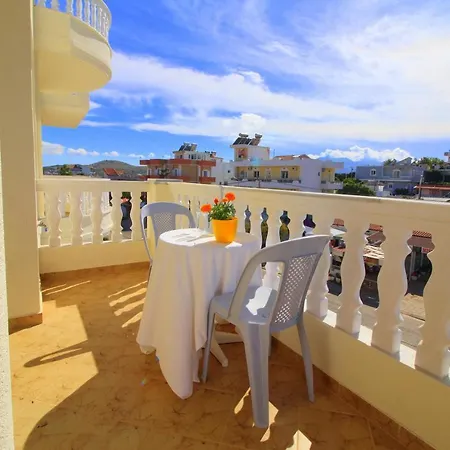 Down Town Hotel Ksamil